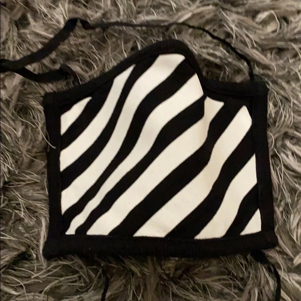 NEW Off-White 😷 Mask